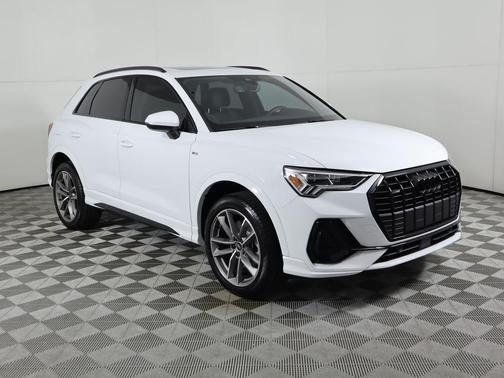 2025 Audi Q3 Premium 45 TFSI S line quattro Tiptronic