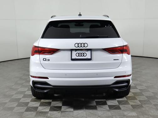 2025 Audi Q3 Premium 45 TFSI S line quattro Tiptronic