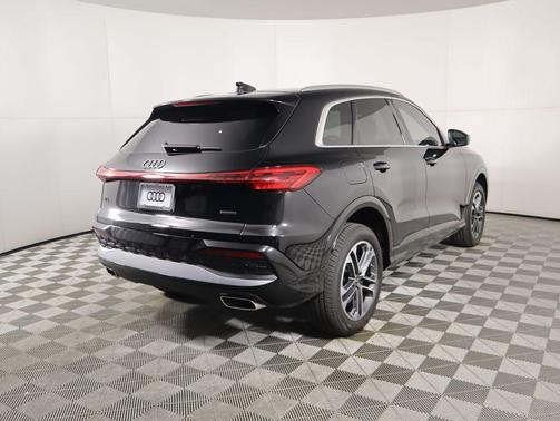 2025 Audi Q5 Premium Plus TFSI quattro S tronic