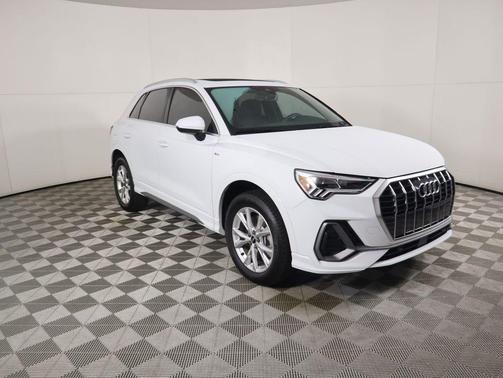 2025 Audi Q3 Premium 45 TFSI S line quattro Tiptronic