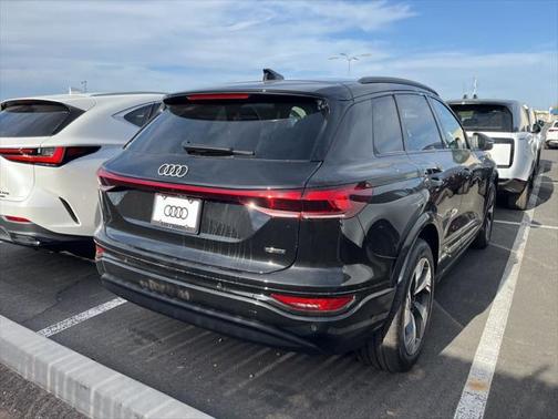 2025 Audi Q6 e-tron Premium Plus quattro