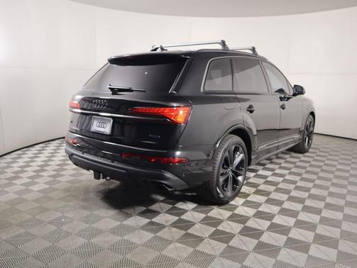 2025 Audi Q7 55 Premium Plus