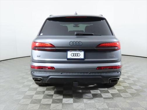 2025 Audi Q7 55 Premium Plus