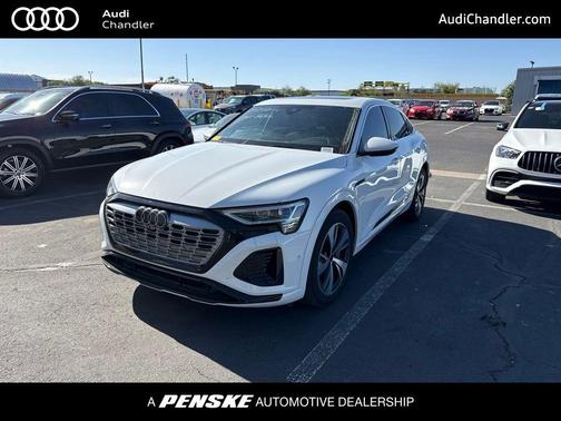 Glacier White Metallic 2024 Audi Q8 e-tron Premium Plus