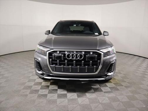 2025 Audi Q7 45 Premium Plus