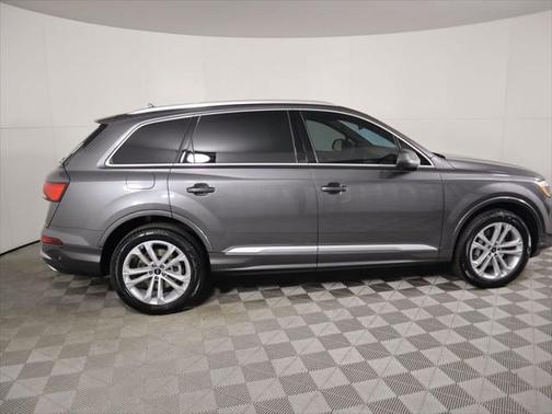 2025 Audi Q7 45 Premium Plus