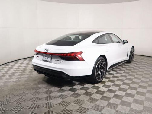 2023 Audi RS e-tron GT quattro