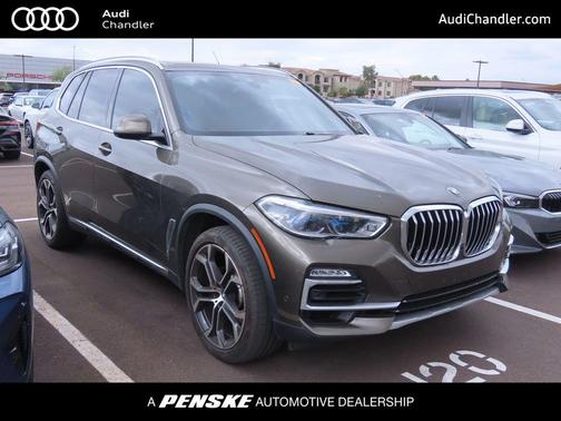 Manhattan Green Metallic 2021 BMW X5 xDrive40i