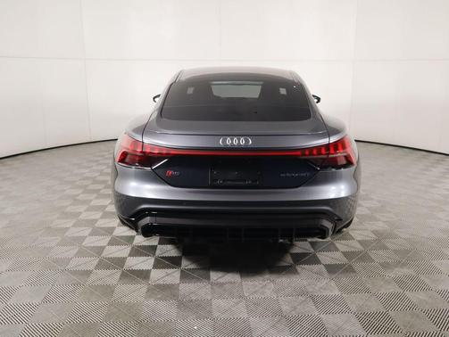 2023 Audi RS e-tron GT quattro