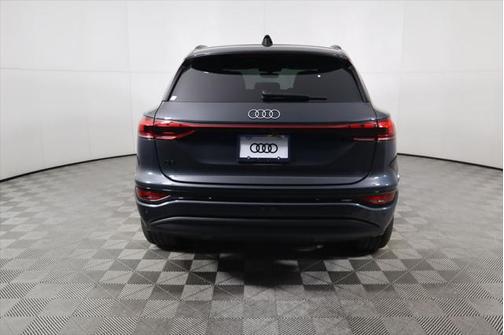 2025 Audi Q6 e-tron Premium Plus quattro