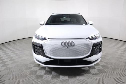 2025 Audi Q6 e-tron Premium Plus quattro