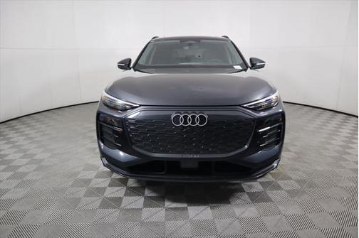 2025 Audi Q6 e-tron Premium Plus quattro