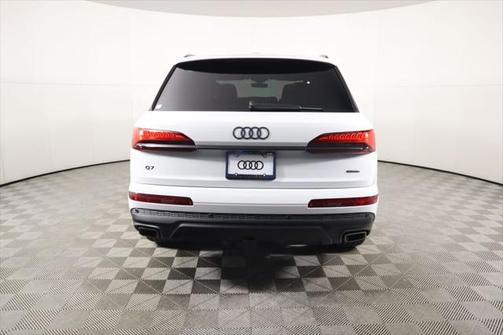 2025 Audi Q7 55 Premium Plus