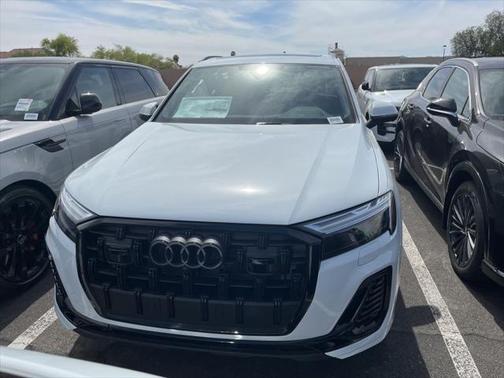 2025 Audi Q7 55 Premium Plus