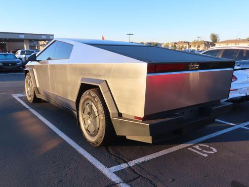 2025 Tesla Cybertruck All-Wheel Drive