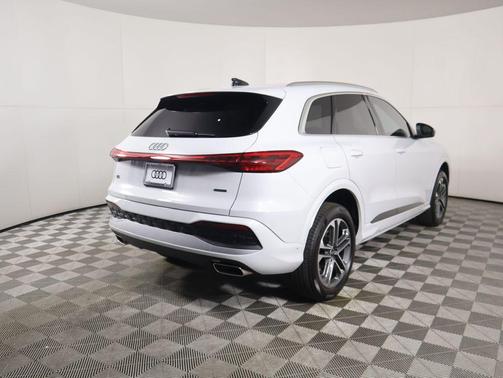 2025 Audi Q5 Premium Plus TFSI quattro S tronic