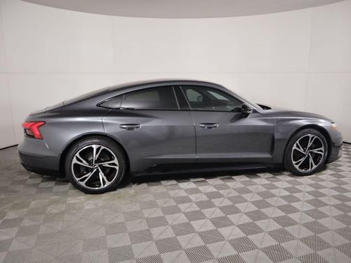 2022 Audi e-tron GT Premium Plus