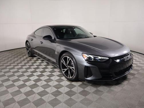 2022 Audi e-tron GT Premium Plus