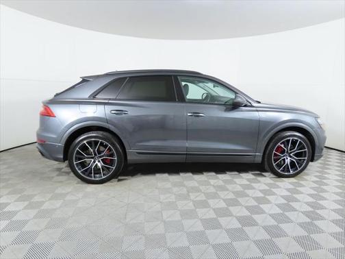 2022 Audi Q8 55 Premium Plus