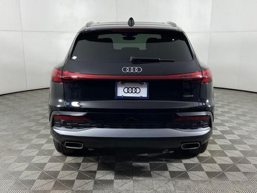 2025 Audi Q5 Premium TFSI quattro S tronic