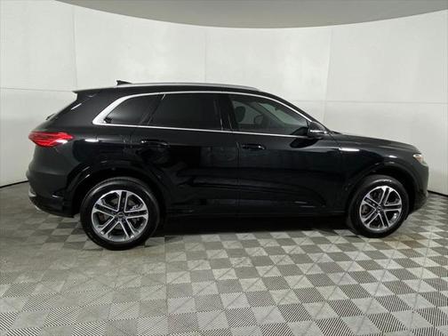 2025 Audi Q5 Premium