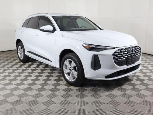 2025 Audi Q5 Premium TFSI quattro S tronic