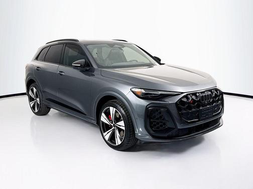 Daytona Gray Pearl Effect 2026 Audi SQ5 3.0T Premium Plus