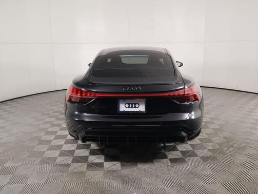 2023 Audi e-tron GT Premium Plus quattro