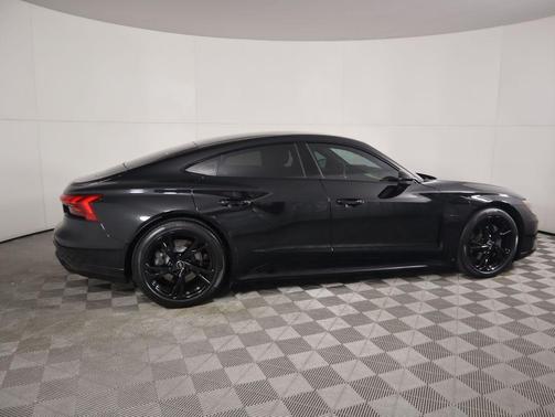 2023 Audi e-tron GT Premium Plus quattro