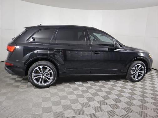 2026 Audi Q7 45 Premium Plus