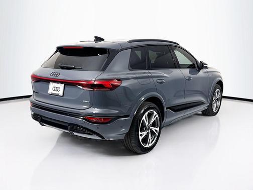 G5g5 2027 Audi Q6 e-tron Premium Plus