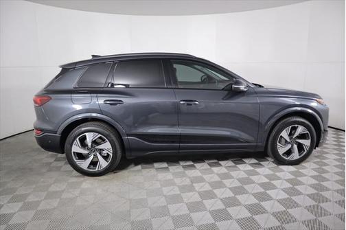 2025 Audi Q6 e-tron Premium Plus quattro