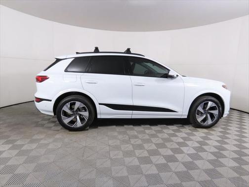 2025 Audi Q6 e-tron Premium Plus quattro