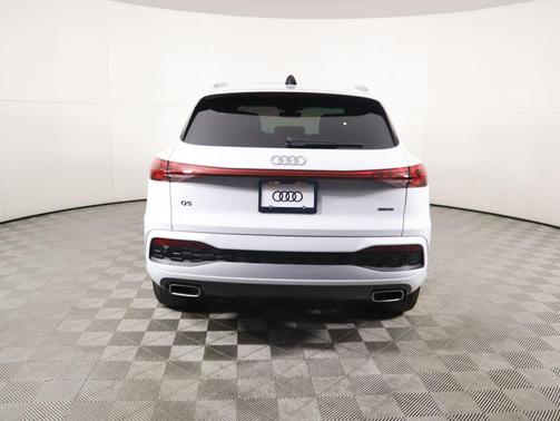 2025 Audi Q5 Premium TFSI quattro S tronic