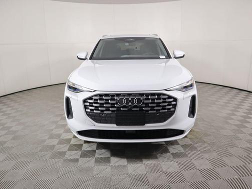 2025 Audi Q5 Premium TFSI quattro S tronic