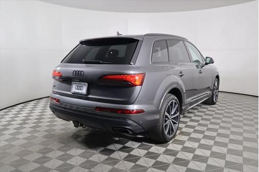 2025 Audi Q7 45 Premium Plus