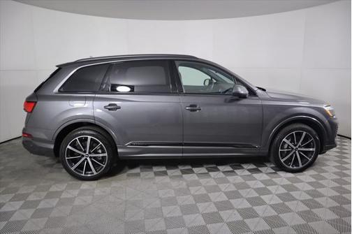2025 Audi Q7 45 Premium Plus