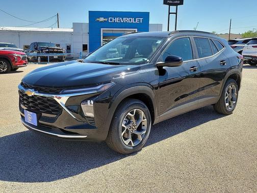 Mosaic Black Metallic 2026 Chevrolet Trax LT