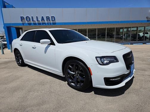 Bright White Clearcoat 2023 Chrysler 300 S