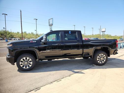 2026 Chevrolet Silverado 2500 Custom