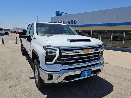 Summit White 2026 Chevrolet Silverado 3500 LTZ