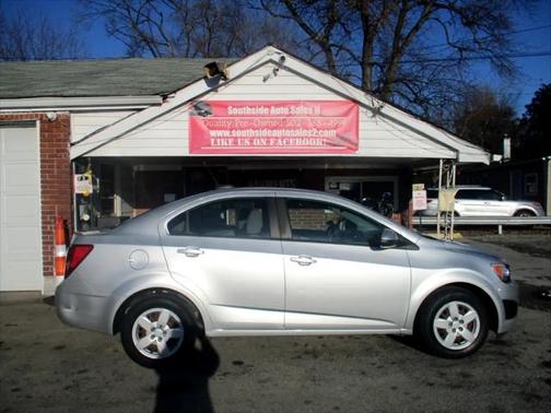 2015 Chevrolet Sonic LS