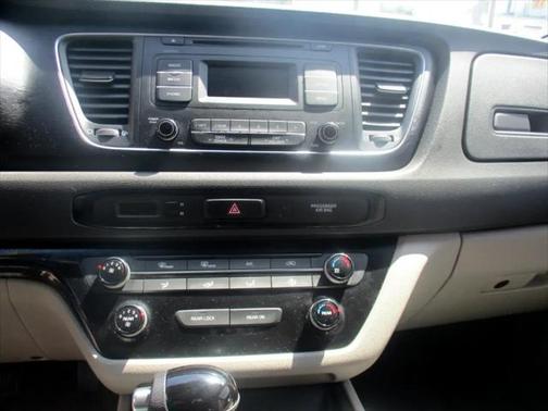 2015 Kia Sedona L