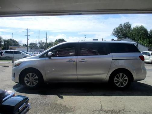 2015 Kia Sedona L