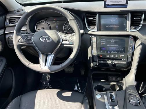 2023 INFINITI QX50 LUXE