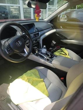 Photo 3 of 5 of 2018 Honda Accord LX