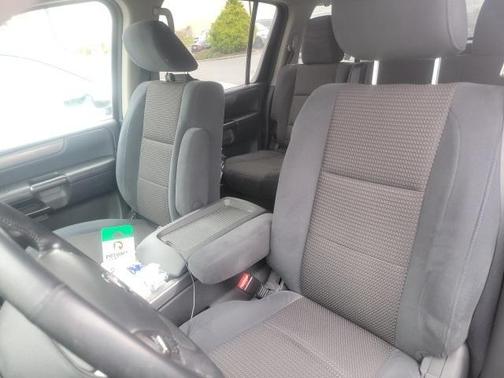 2013 Nissan Armada SV