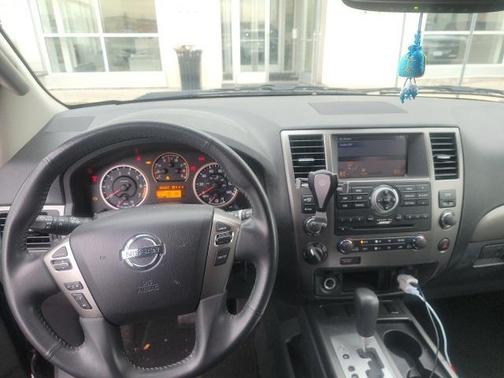 2013 Nissan Armada SV