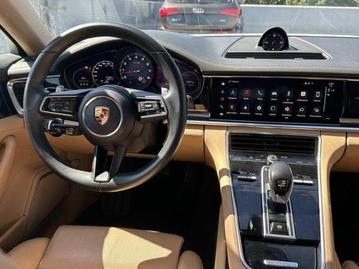2023 Porsche Panamera 4