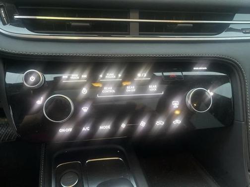 2023 INFINITI QX60 Pure